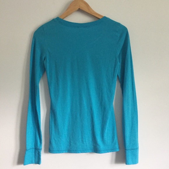 Hollister Blue Long Sleeve T… - Picture 3 of 3